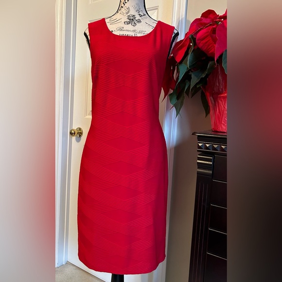 ✨🎄✨ RED SHEATH DRESS Size 10  NWT - Picture 1 of 8
